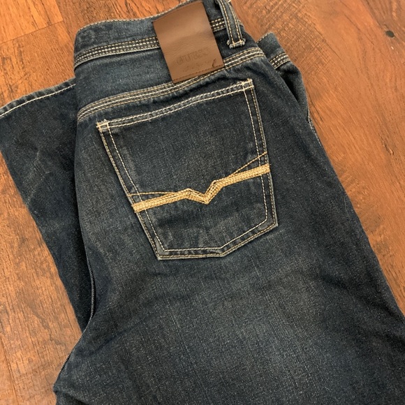 Guess Jeans - Picture 2 of 4